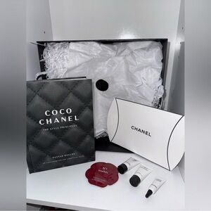 CHANEL Black and White Gift Set with Book and Skincare